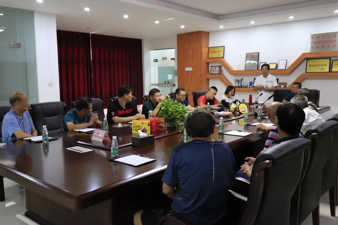 新華社、人民日報駐中山、珠海、江門站組團(tuán)到訪榮業(yè)